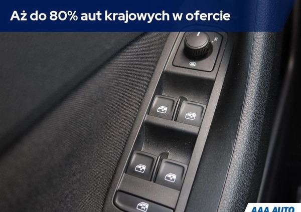 Skoda Kamiq cena 77000 przebieg: 30128, rok produkcji 2020 z Drezdenko małe 211